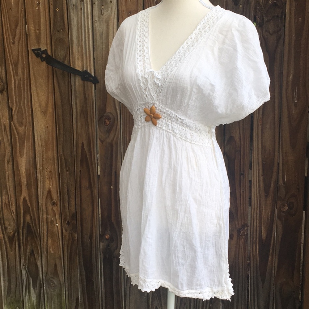 🔥💥NWOT🔥💥WHITE BOHO MINI CROCHET DRESS✨ - Picture 5 of 8